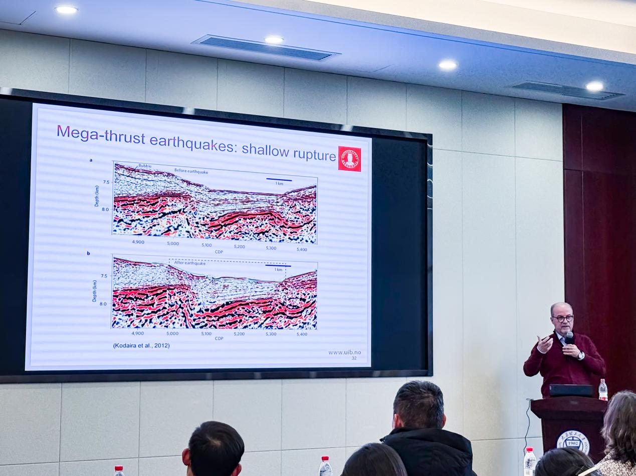 2d21033b08ea2816afba01f75472fd1d