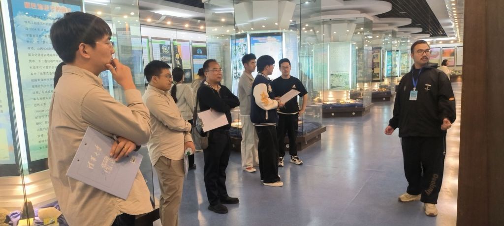 bf3497d6f93f8c821ab98cd48f1ed0b9